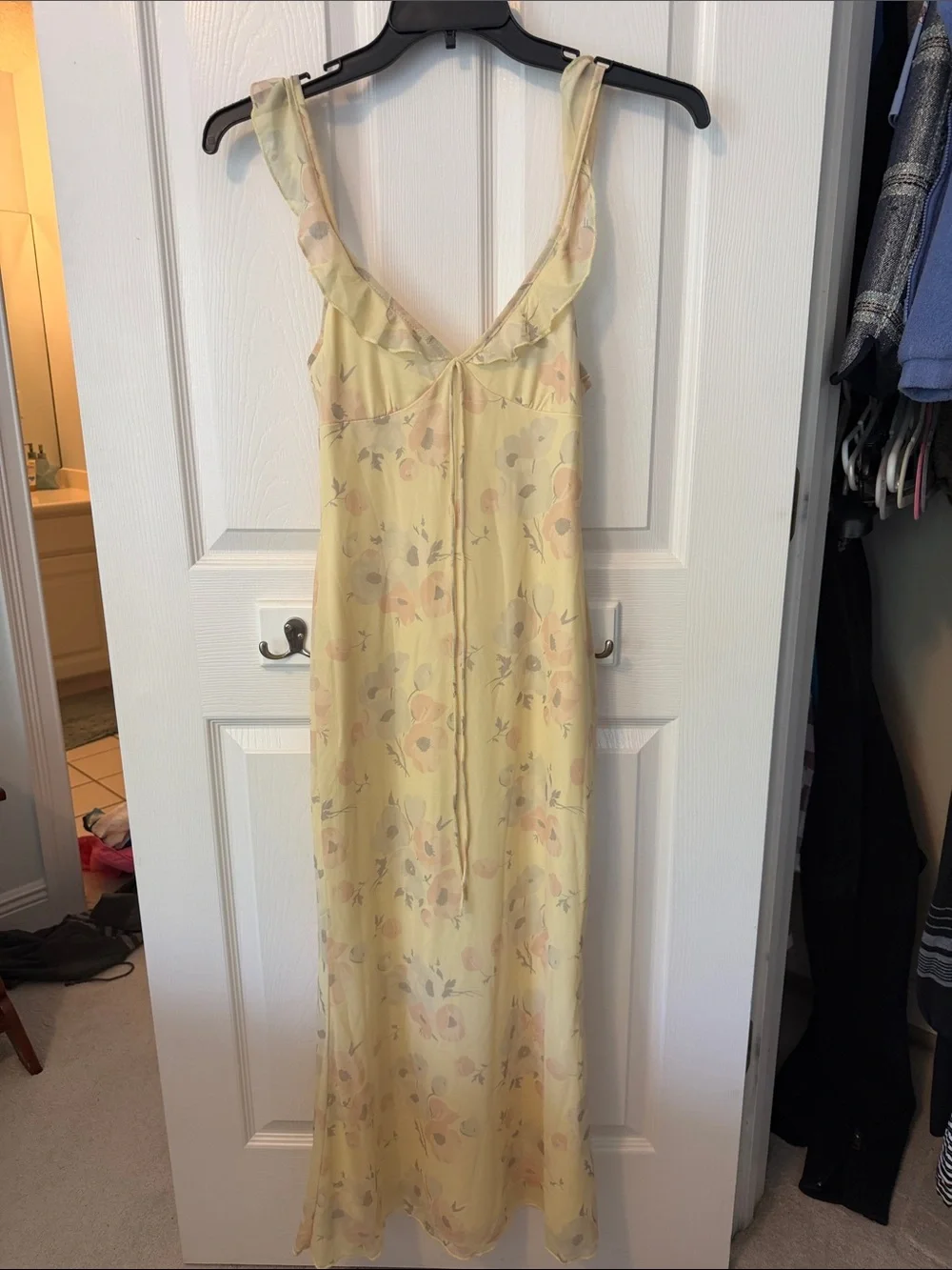 NWT in packaging- Yellow Floral Ruffle-Trim Dress Medium ( no brand) Amazon